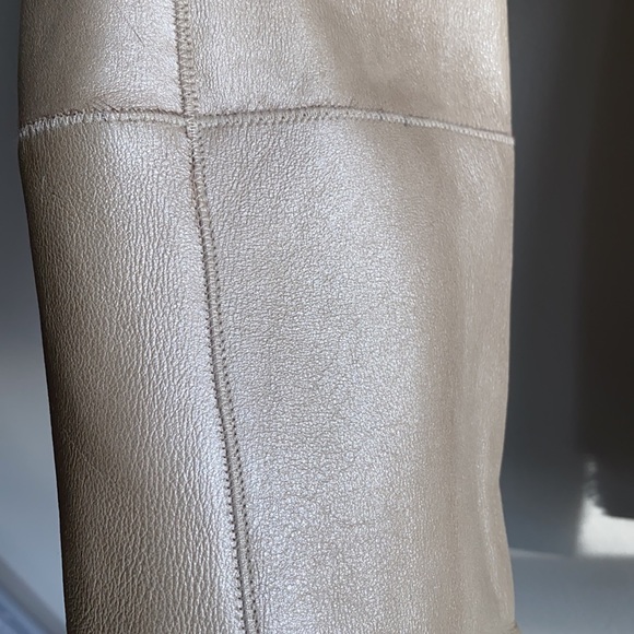 Charles Jourdan vintage pearl leather coat. - Picture 7 of 11